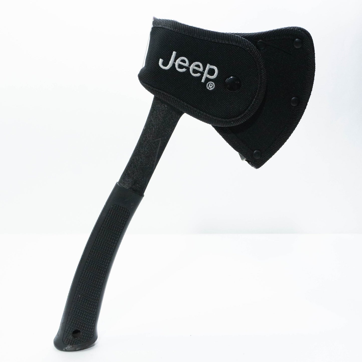 Hacha Jeep® para Aventuras al Aire Libre