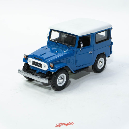 Modelo a Escala Toyota FJ40 Land Cruiser