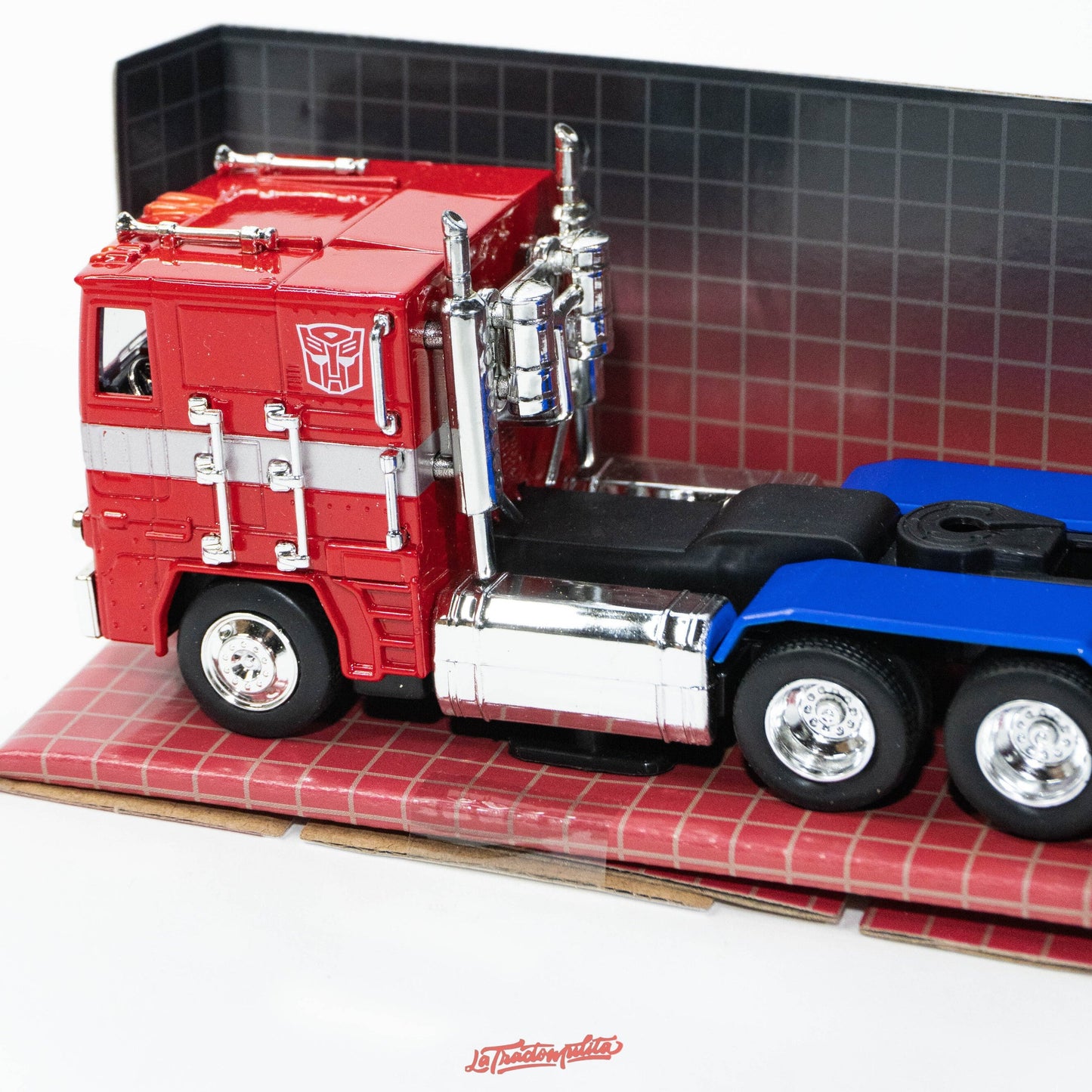 Transformers Optimus Prime G1 1:24 Hollywood Ride